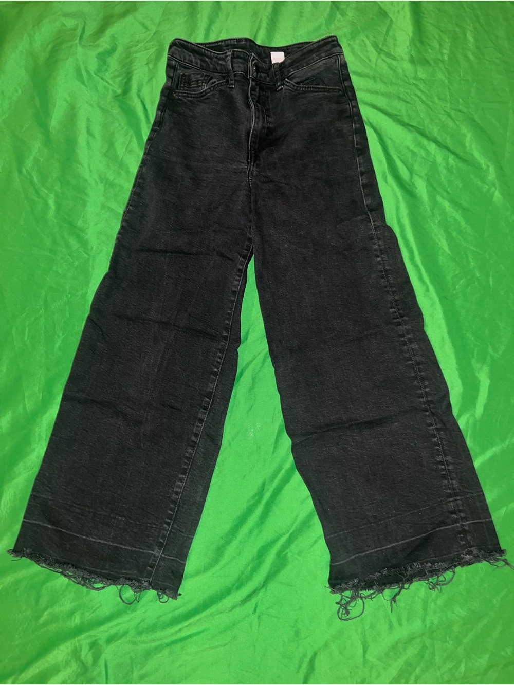 H&M Black Raw-Hem Wide Jupe Culotte Ankle Jeans size 4